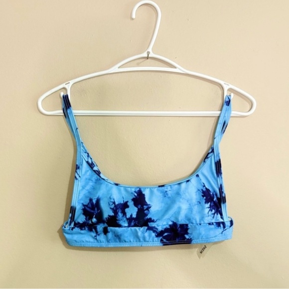 ✌️2/$10✌️ SHEIN Blue 2 Tone Tie Dye Bikini Top - Size Small - Picture 1 of 12